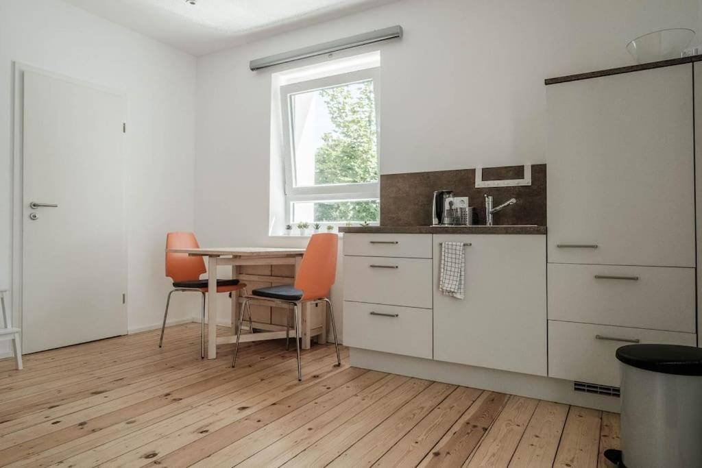 Kinderklinik, 600M Zum Bahnhof 2B Siegen Eksteriør bilde